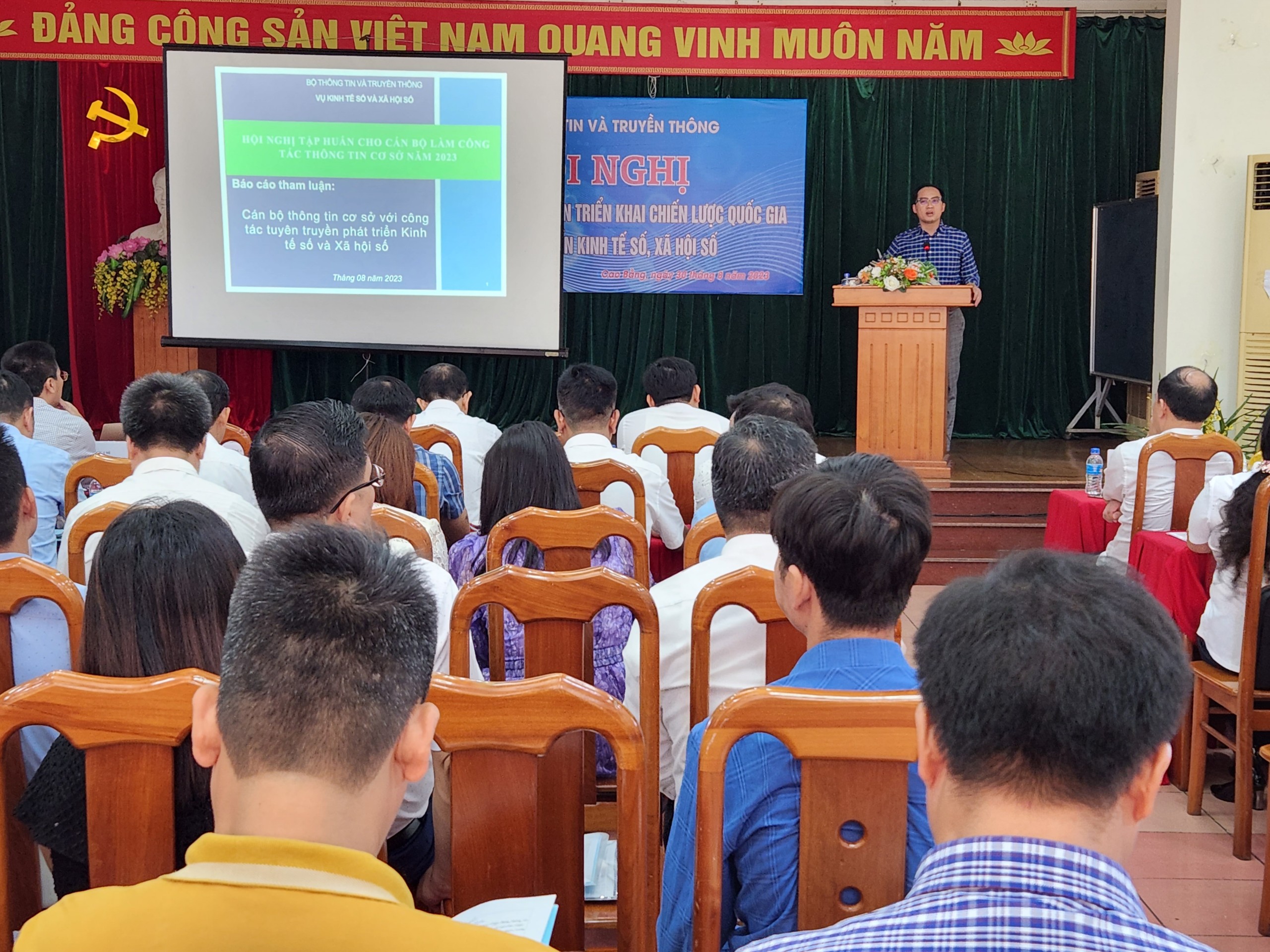 Tập huấn, bồi dưỡng tuyên truyền triển khai chiến lược quốc gia  về kinh tế số, xã hội số tại tỉnh Cao Bằng