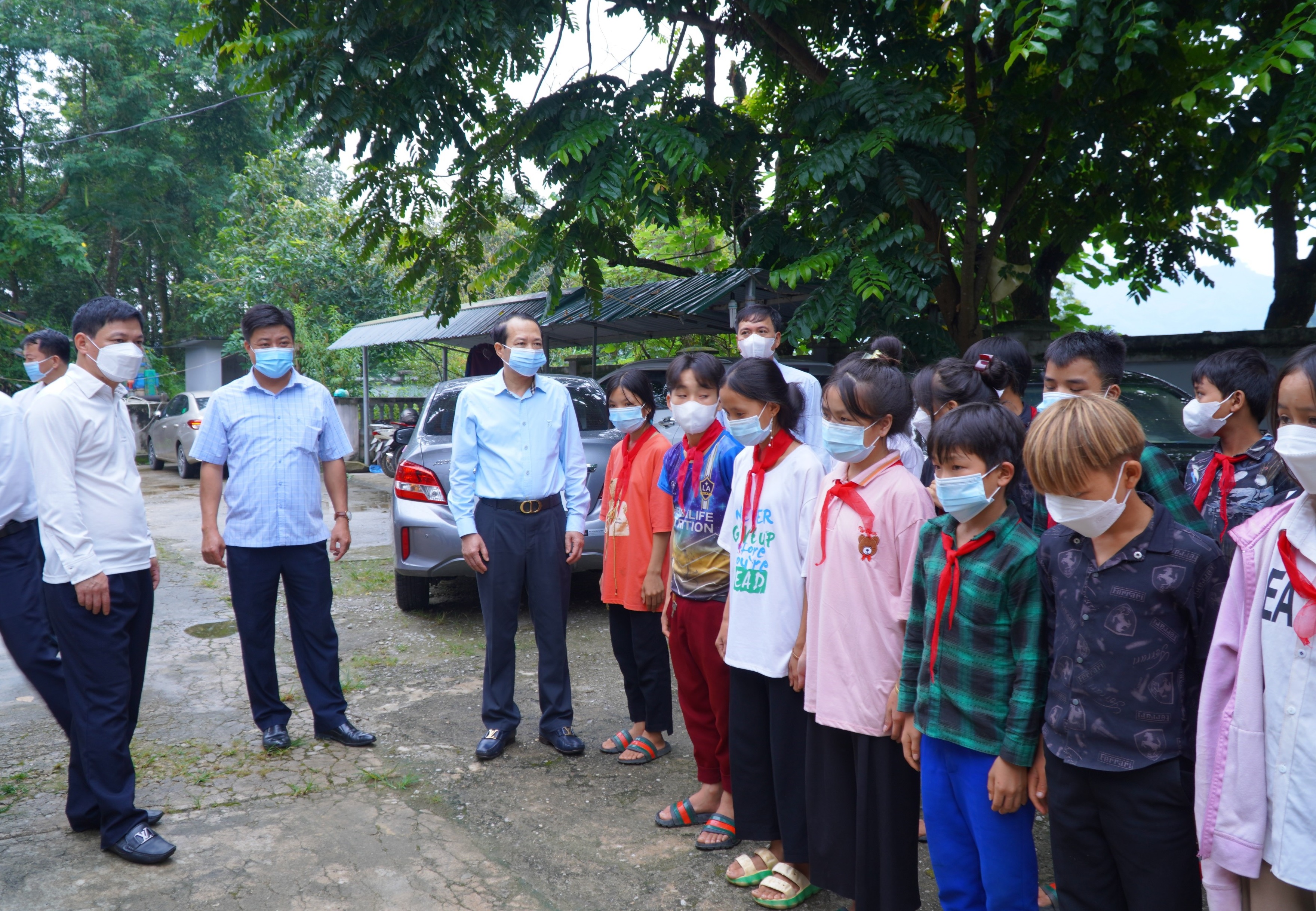 Phó Chủ tịch UBND tỉnh Trần Đức Quý kiểm tra công tác phòng, chống bệnh bạch hầu tại Mèo Vạc