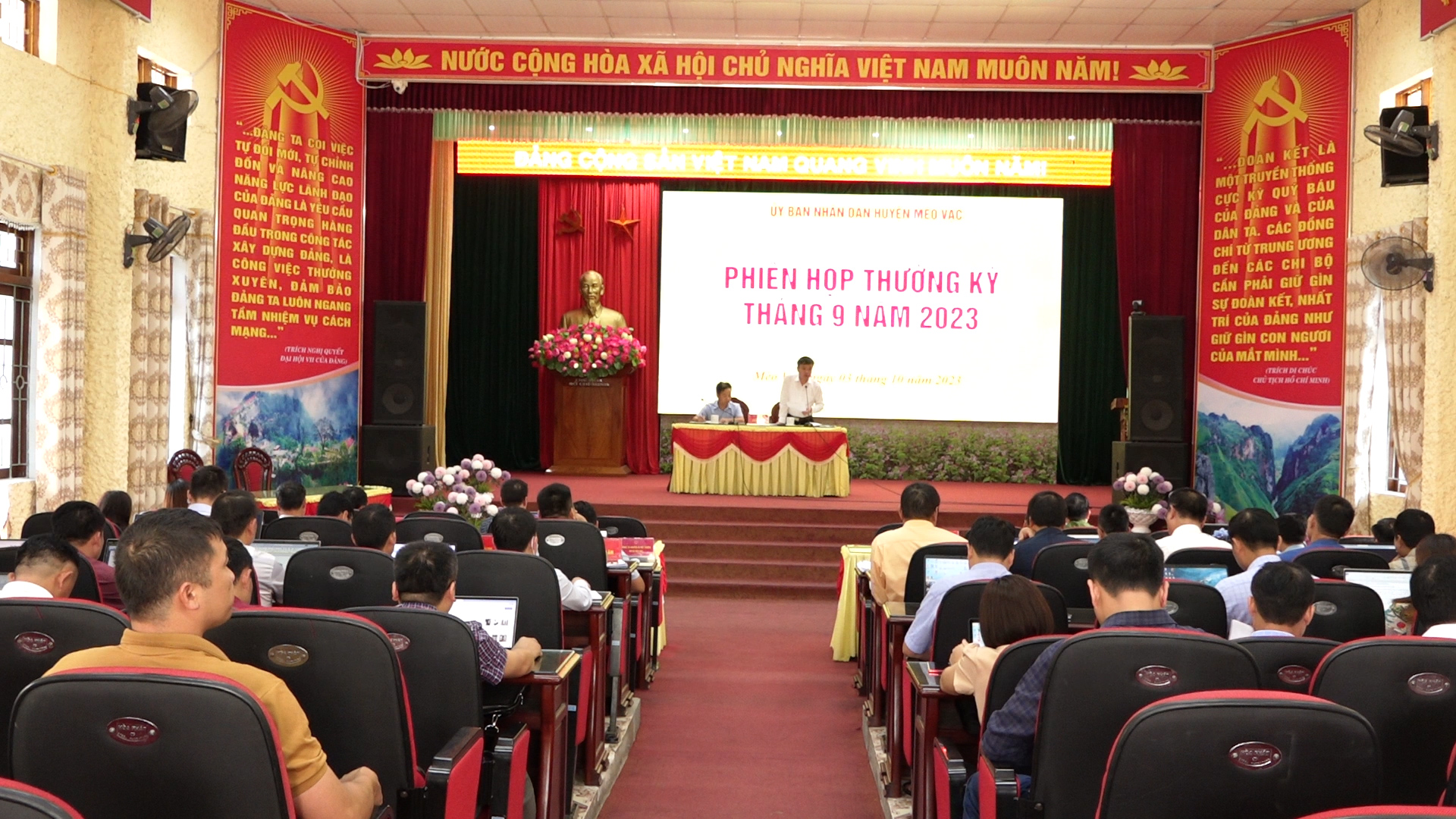 UBND huyện Mèo Vạc tổ chức phiên họp thường kỳ tháng 9 năm 2023