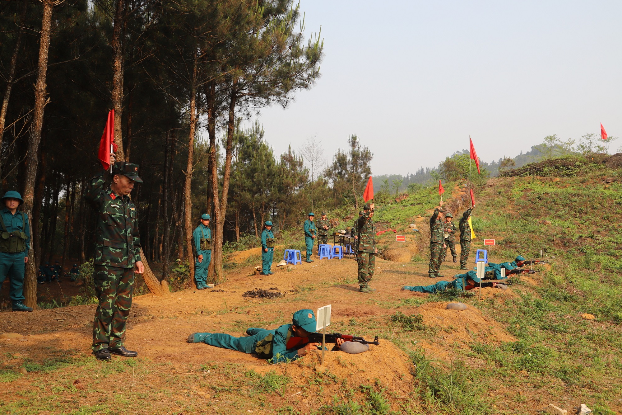 Ban CHQS huyện kiểm tra bắn đạn thật cho lực lượng dân quân năm thứ nhất Cụm 2