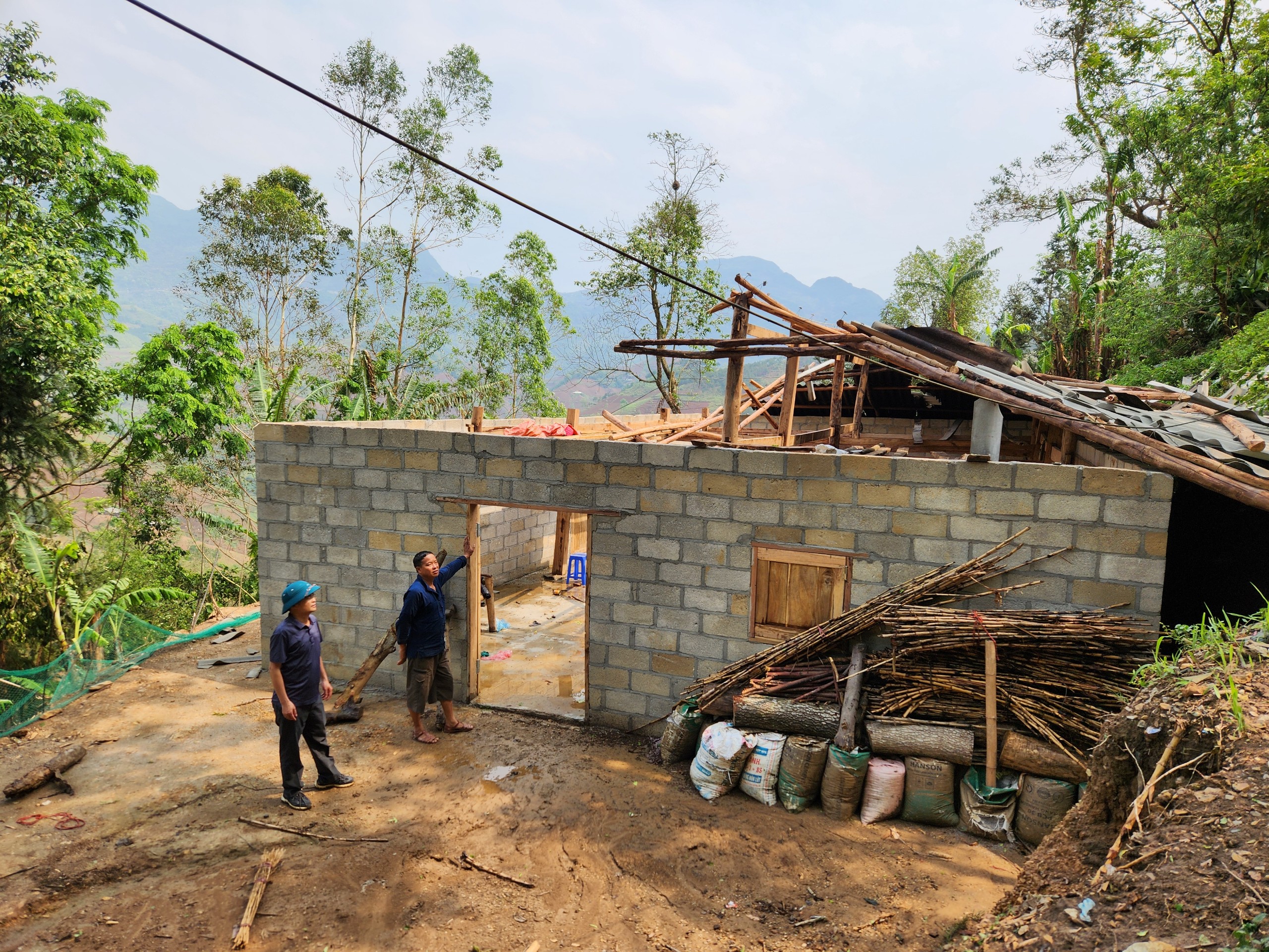 Xã Khâu Vai có 60 nhà dân bị thiệt hại do gió lốc