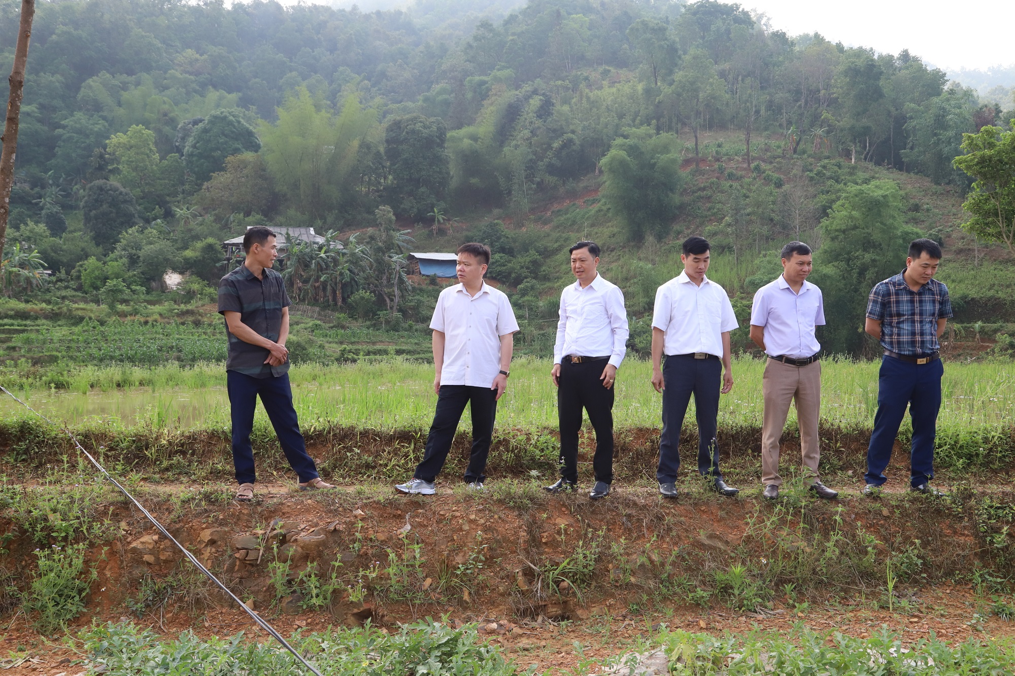 Chủ tịch UBND huyện kiểm tra tiến độ thực hiện Chương trình MTQG tại xã Nậm Ban, Tát Ngà