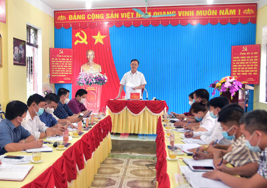 Đoàn công tác số 1 của BTV Tỉnh ủy làm việc với Đảng ủy xã Lũng Chinh
