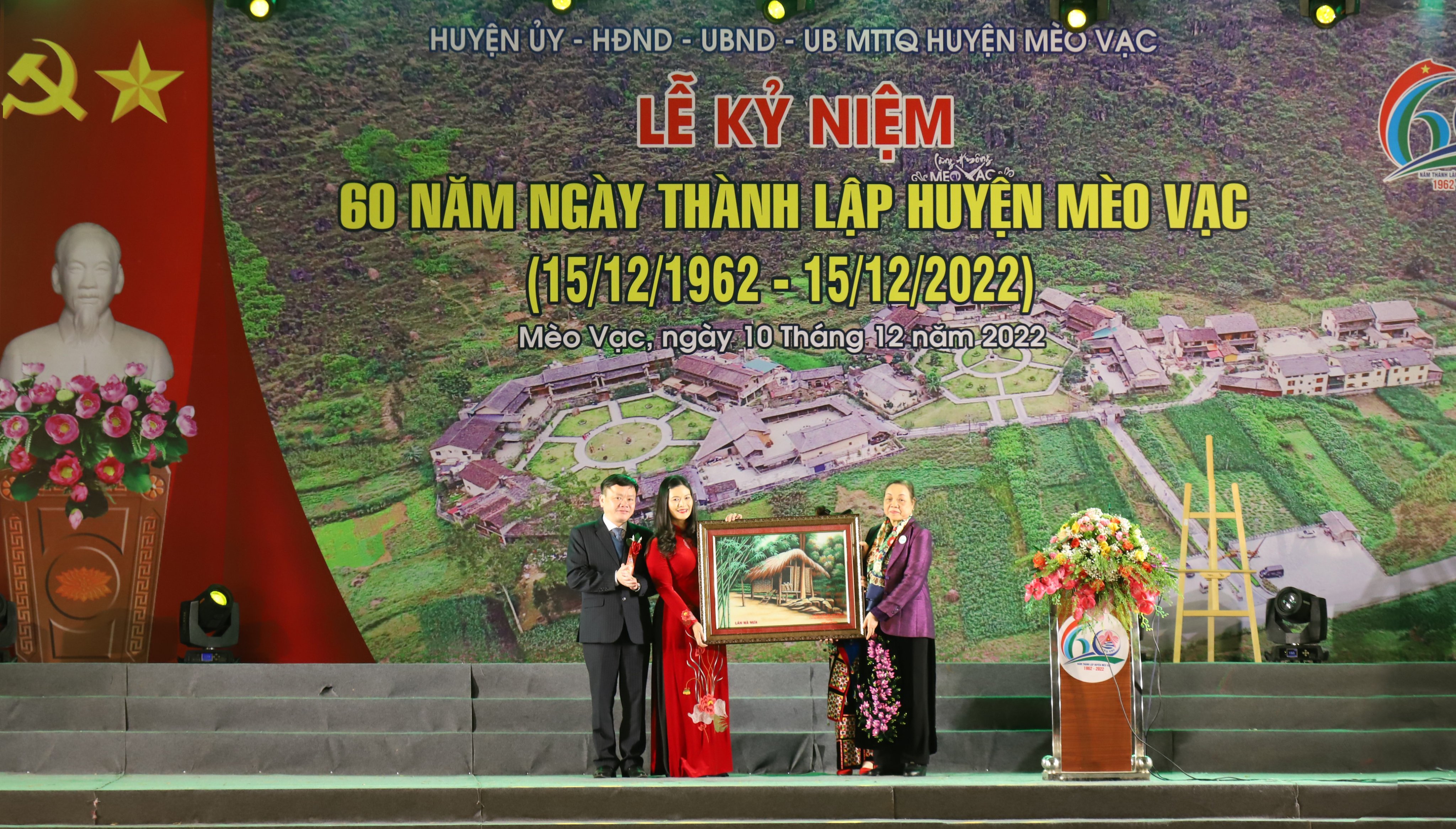 Lễ kỷ niệm 60 năm ngày thành lập huyện Mèo Vạc